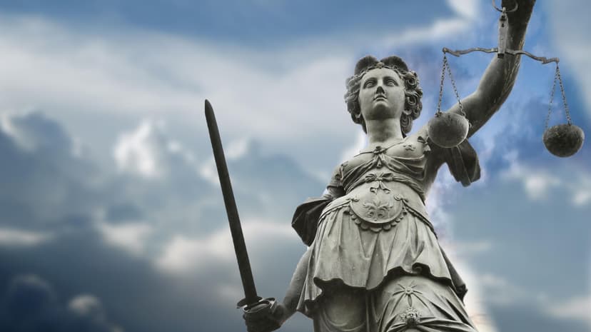 Former DGSE engineer acquitted of delivering classified information to foreign power