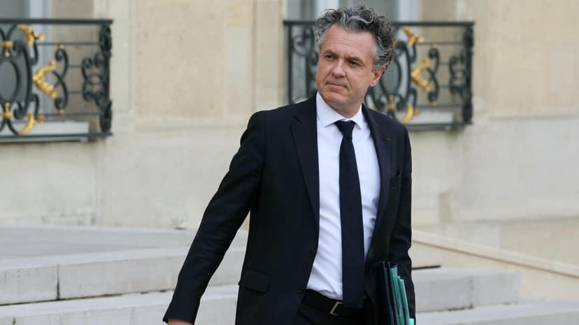 French Minister Discusses Flood Prevention Amid Angers Flooding