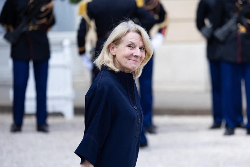 Just appointed to replace Rachida Dati at Culture, Catherine Pégard appears on the César red carpet