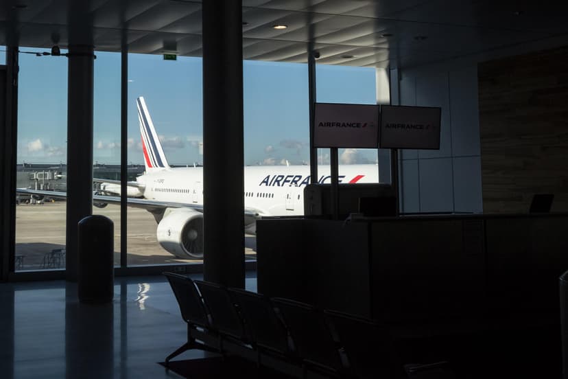 First plane evacuating French citizens from the Middle East lands in Paris