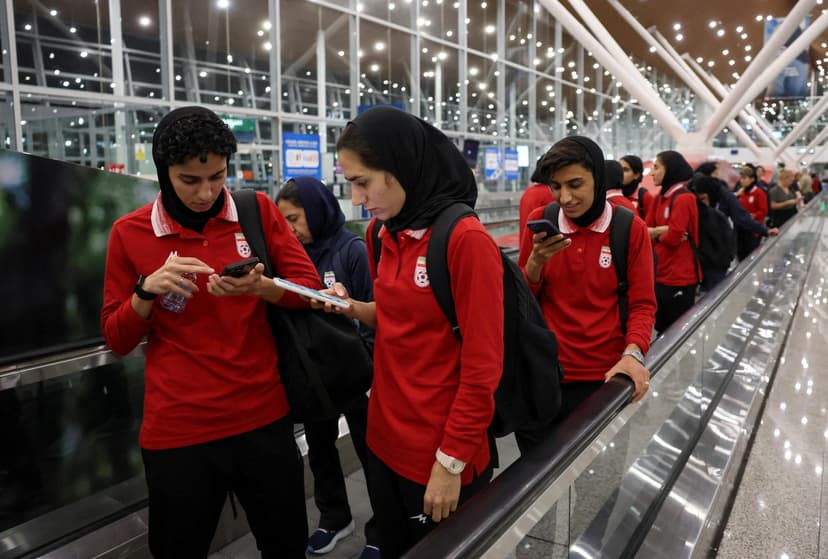 Une footballeuse iranienne change d’avis et refuse finalement l'asile en Australie