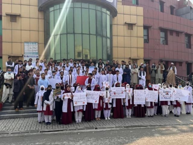 Doctors Threaten Province-Wide Shutdown Over Dr. Mehwish's Killing in K-P