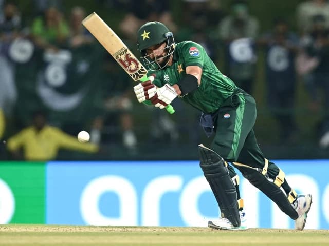 Farhan tops Kohli to set new T20 World Cup runs record