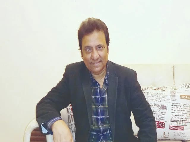 Veteran comedian Hanif Raja announces stage comeback on Eidul Fitr