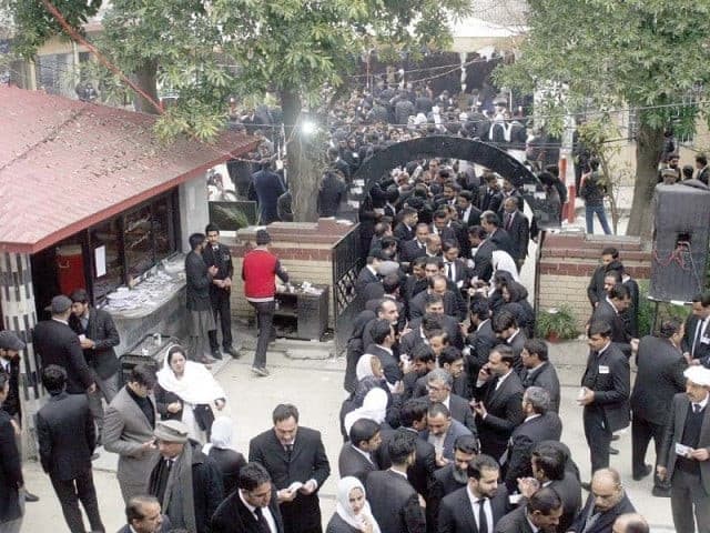 Bar Polls Held Amid Tight Security in Pakistan