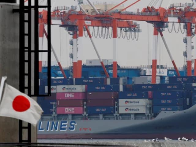 Asian economies weigh impact of fresh Trump tariff moves, confusion