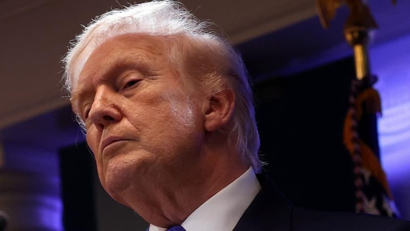 Trump Imposes New 15% Global Tariffs Following Supreme Court Setback