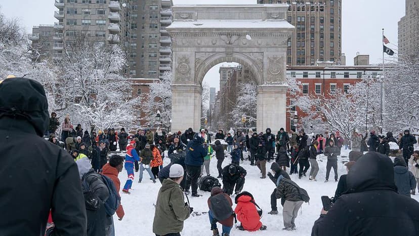 New York City Snowball Fight Leads to Clash Between Mayor Mamdani and Police
