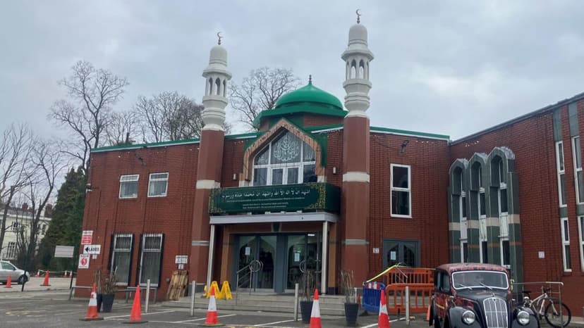 Men Armed with Axe and Knife Invade Manchester Mosque During Prayer