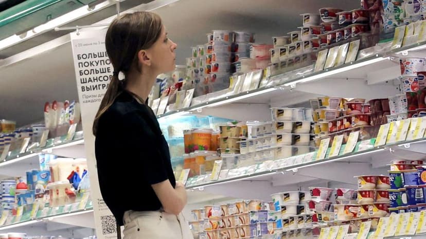 Food Prices Surge in Russia Amid Economic Strain from War