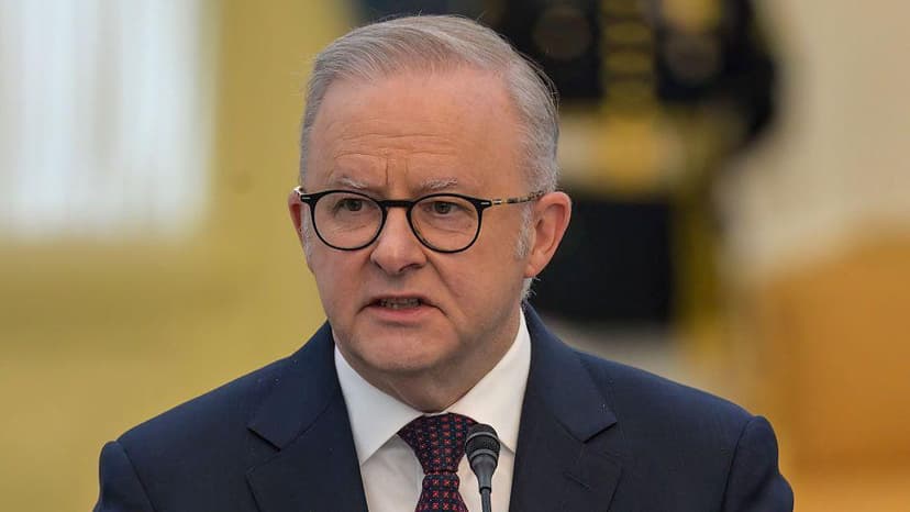 Chinese dance group's tour triggers bomb threat against Australian PM