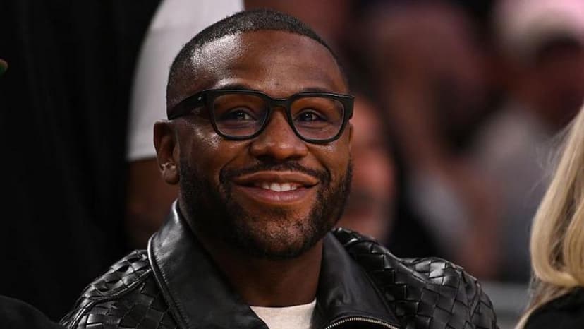 Mayweather to fight kickboxer before Pacquiao rematch