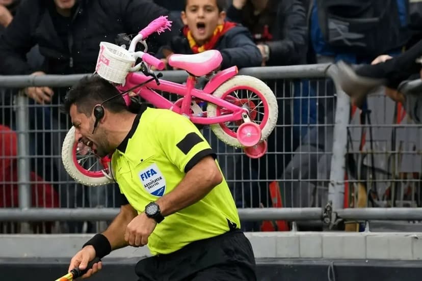 Fan Throws Scooter at Referee, Halting Malatya Amateur League Match