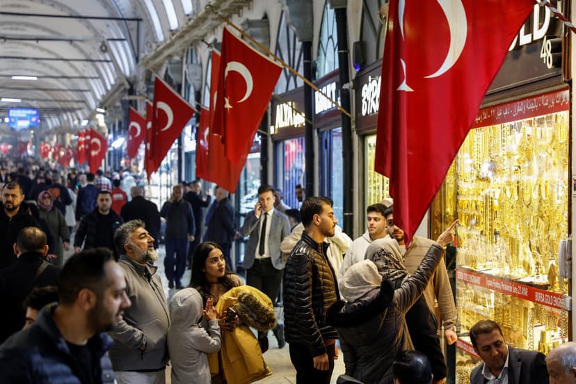 Türkiye Stands Out in OECD with Low Public Debt and Gold Strategy
