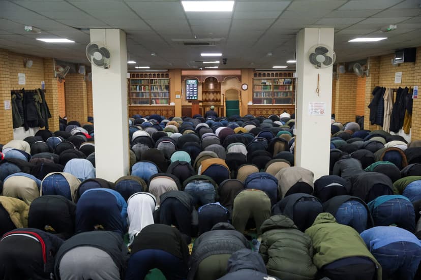 Royaume-Uni : un homme soupçonné d'être entré armé dans une mosquée interpellé