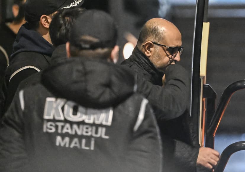 Turkish Court Jails CHP Mayors in Corruption Trial