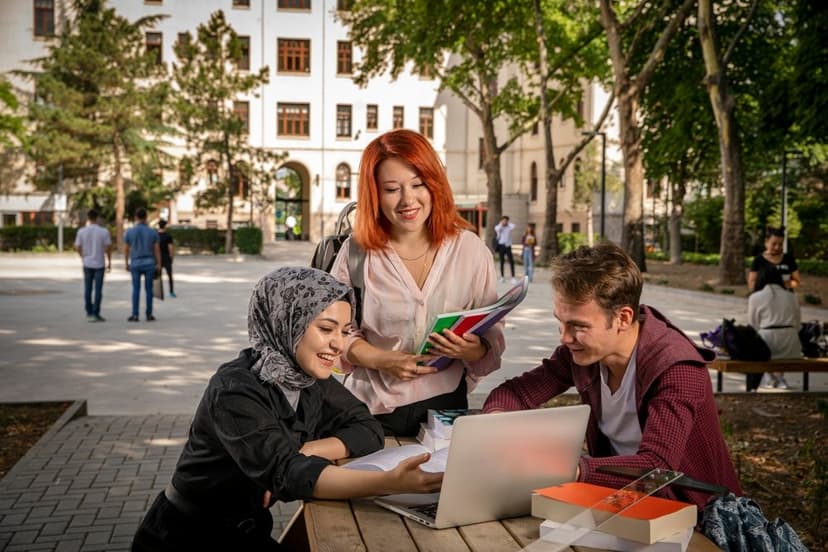 Türkiye Scholarships Program Receives Record Applications for 2026