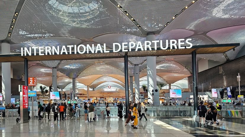 Istanbul–Tehran flights canceled amid rising US buildup around Iran