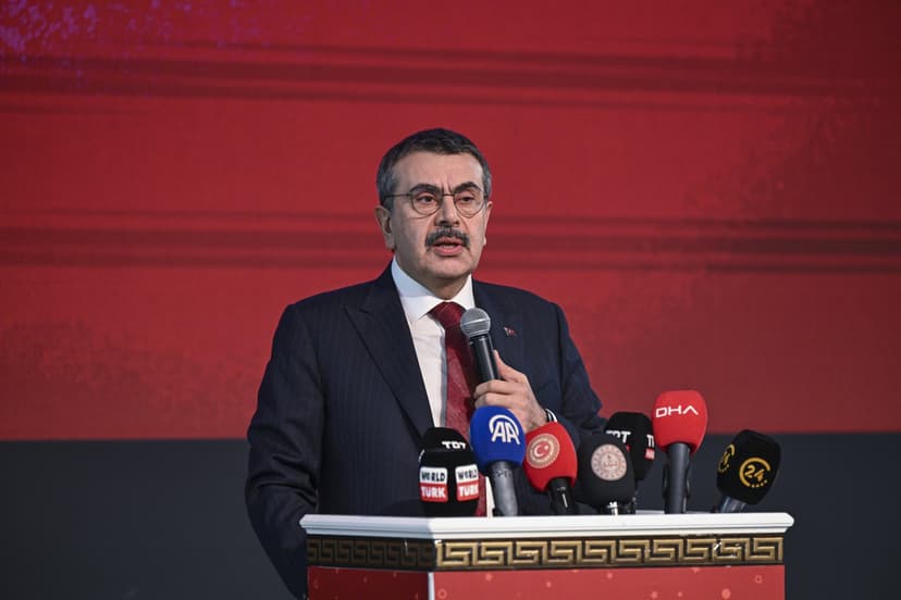 Turkish minister steadfast on Ramadan decree, slams Islamophobes