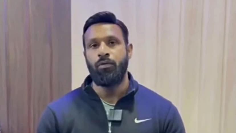 Deepak, who defended Muslim shopkeeper, meets Rahul Gandhi