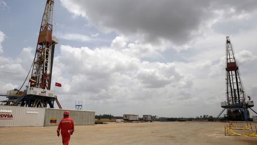 Venezuela Suspends Oil and Gas Contracts