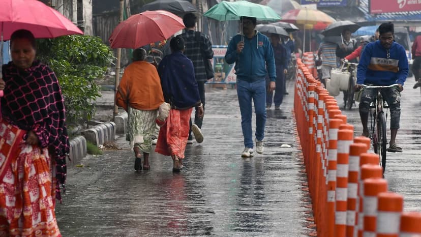 Low Pressure System Intensifies Over Indian Ocean and Bay of Bengal