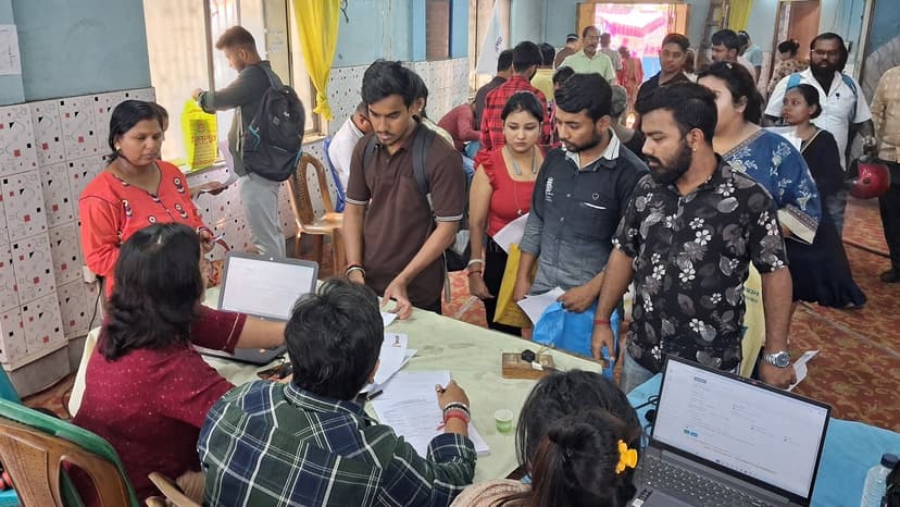 West Bengal Sees Rush of Applications for Monthly Financial Aid Scheme