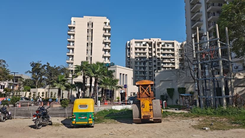 Gurgaon Societies Face Access Road Issues, CM's Promise Brings Hope