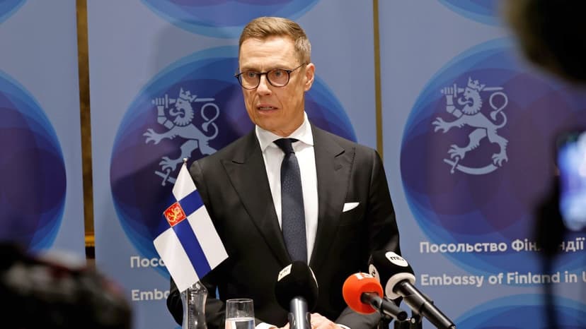 Stubb's shifting rhetoric on Ukraine raises concerns among researchers