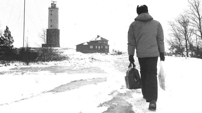 Porkkala Pilots' Outdated Facilities in 1976