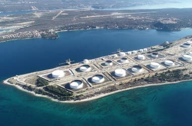 Janaf: Már rakodják a kikötőben a nem orosz olajat a Mol számára