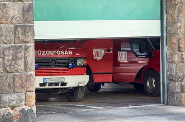 Family Home Fire in Győrtelke Kills Man and Dog