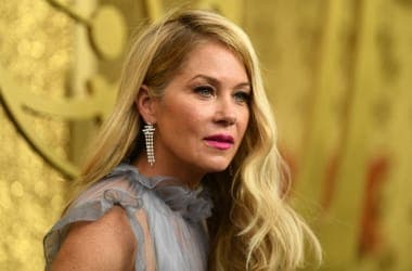 „Az a lány kényszerített valamire, amit alig értettem, de tudtam, hogy szégyellni való” – Christina Applegate-et kislányként molesztálta a bébiszittere