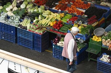 Average Hungarian Pension Falls Below Half of Average Salary in January