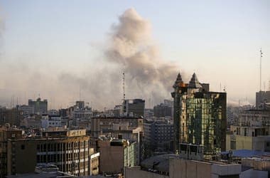 Izrael újabb csapáshullámot indított Irán ellen, megnevezték a Kuvaitban meghalt amerikai katonákat – percről percre a közel-keleti háborúról