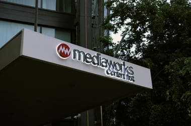 A háborús riogatás miatt törölhette egy kormánypárti megyei lap oldalát a Facebook