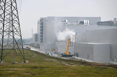 Hungarian MP Hadházy Denied Access to Secret Service Report on Samsung Factory