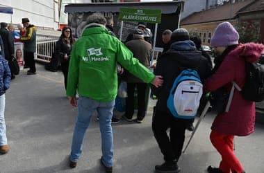 Hungarian Candidate Accused of Submitting Recommendations from Deceased Individuals