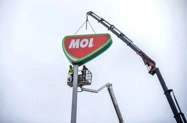 Mol Executives Suspected of Insider Trading During Oil Pipeline Shutdown