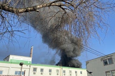Waste Processing Plant Catches Fire in Soroksár, Hungary