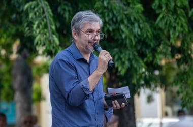 Hadházy Alleges Nagykálló Mayor and Wife Operate EU-Funded Nursery in Their Home