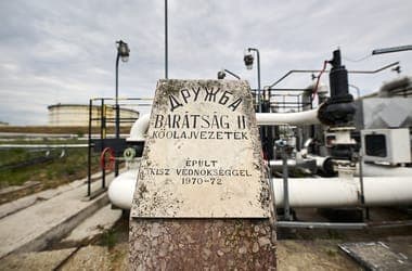 Ukrainian President Zelenskyy Reports New Russian Attack on Druzhba Oil Pipeline