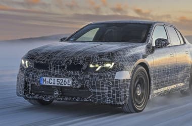 Küszöbön a debreceni BMW szedán testvérmodelljének leleplezése