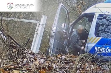 Hungarian Police Officers Suspected of Embezzling Fuel from Service Cars