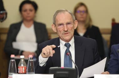 Hungarian Interior Minister Pintér Sándor Defends Police Actions in Szőlő Street Case