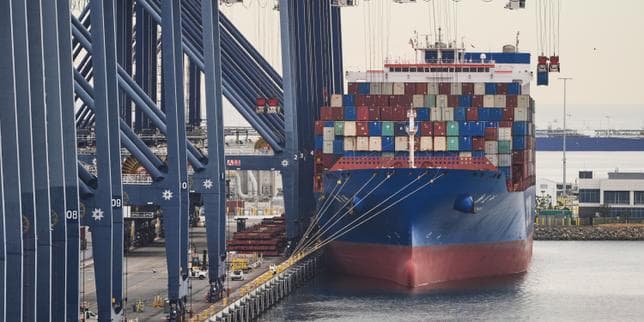 EU 'expects' US to honour trade deal as Trump hikes tariffs