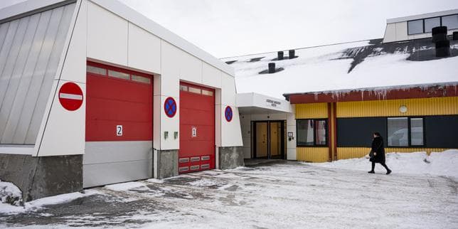 Trump's Hospital Ship Threat to Greenland Causes Diplomatic Tension