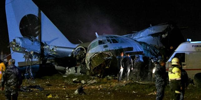 15 died and dozens were injured when a military aircraft crashed during landing at El Alto International Airport