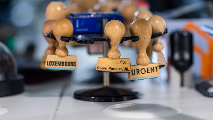 Luxembourg Prosecutor's Office Warns Against Child Pornography Book