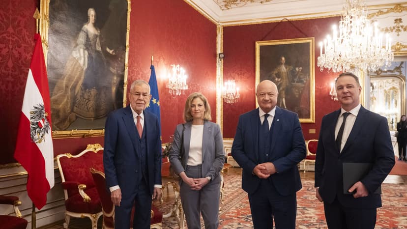 Vienna's Three-Party Coalition Survives First Year Despite Crises